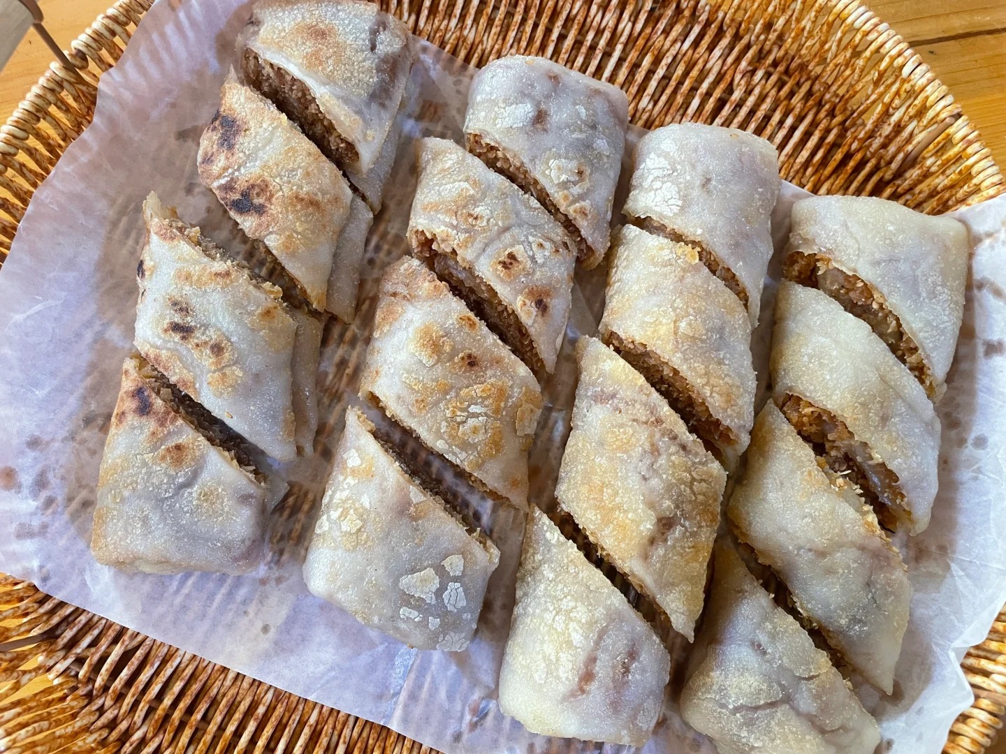 Bánh ruột heo Vạn Ninh - đỉnh cao Ẩm thực mộc mạc không thể bỏ qua - Ảnh 14.