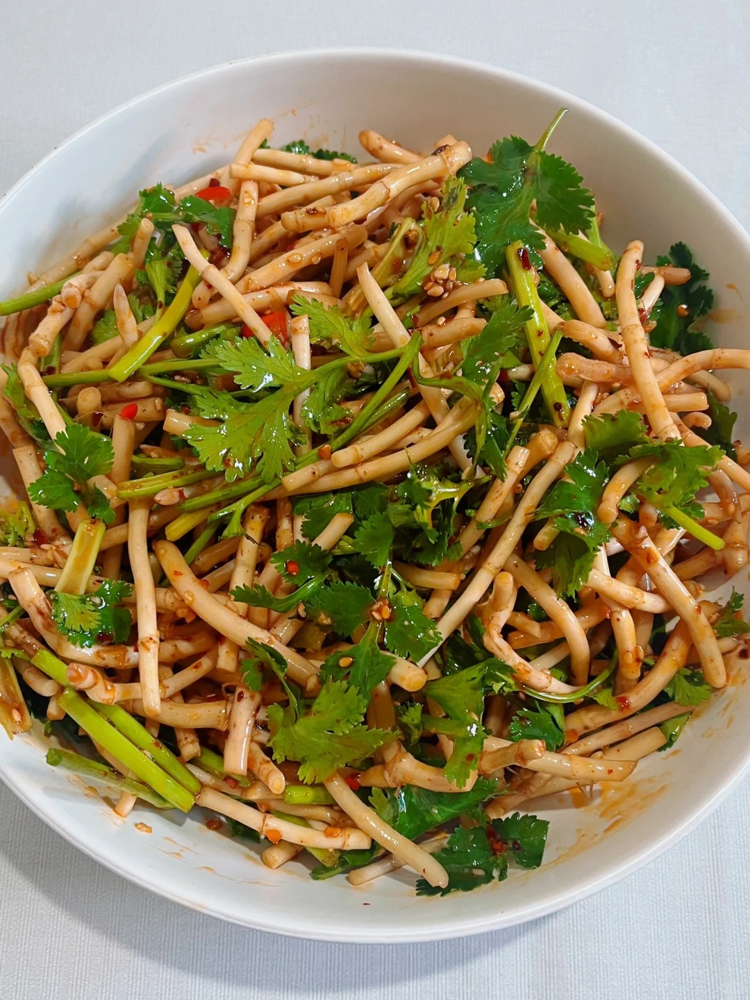 Rễ rau diếp cá - linh hồn của món nộm chua cay gây nghiện tại gia - Ảnh 7.