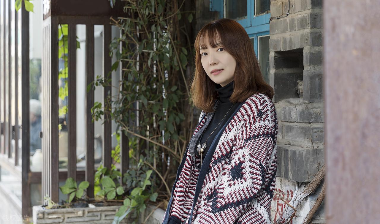 Tôi cắt hơn 12 triệu mỗi năm chỉ nhờ 3 tiêu chí chọn quần áo: Tủ đồ gọn, sống nhẹ hơn hẳn- Ảnh 1. Tôi cắt hơn 12 triệu mỗi năm chỉ nhờ 3 tiêu chí chọn quần áo: Tủ đồ gọn, sống nhẹ hơn hẳn- Ảnh 1.