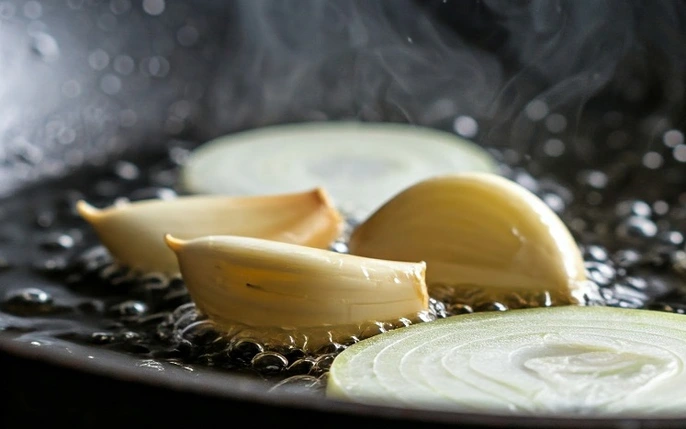 Loại củ “bổ như sâm”, tốt cho cả tim mạch và tuổi thọ mà giá rẻ bèo: Nhà nào cũng nên có trong tủ - Ảnh 2.