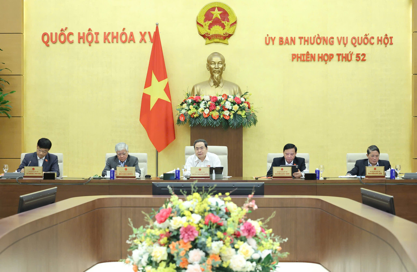 Chính phủ giữ Thuế thu nhập cá nhân bậc cao nhất 35 % để tránh giảm thuế cho người giàu - Ảnh 1. Chính phủ giữ Thuế thu nhập cá nhân bậc cao nhất 35 % để tránh giảm thuế cho người giàu - Ảnh 1.