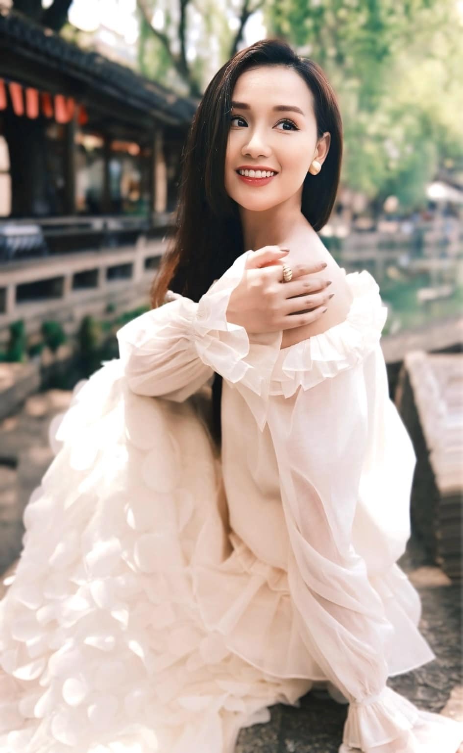 Nữ diễn viên giàu nhất miền Bắc sở hữu biệt thự 60 tỷ đẳng cấp - Ảnh 2.