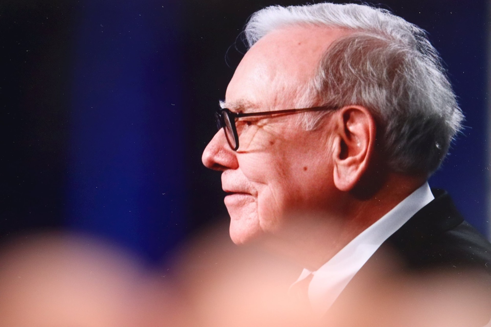 Warren Buffett ngừng tặng tiền mặt và chuyển sang cổ phiếu cho gia đình - Ảnh 2. Warren Buffett ngừng tặng tiền mặt và chuyển sang cổ phiếu cho gia đình - Ảnh 2.