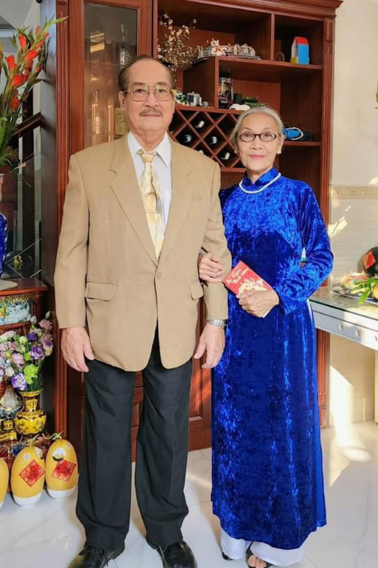 Sao nữ gạo cội kể chuyện chồng có người khác, bị tiểu tam chọc tức bằng cách không ngờ- Ảnh 2. Sao nữ gạo cội kể chuyện chồng có người khác, bị tiểu tam chọc tức bằng cách không ngờ- Ảnh 2.