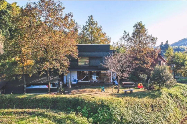 Bỏ phố về quê sống Lối sống tối giản , gia đình 5 người hạnh phúc trong căn nhà 94 m² - Ảnh 1. Bỏ phố về quê sống Lối sống tối giản , gia đình 5 người hạnh phúc trong căn nhà 94 m² - Ảnh 1.