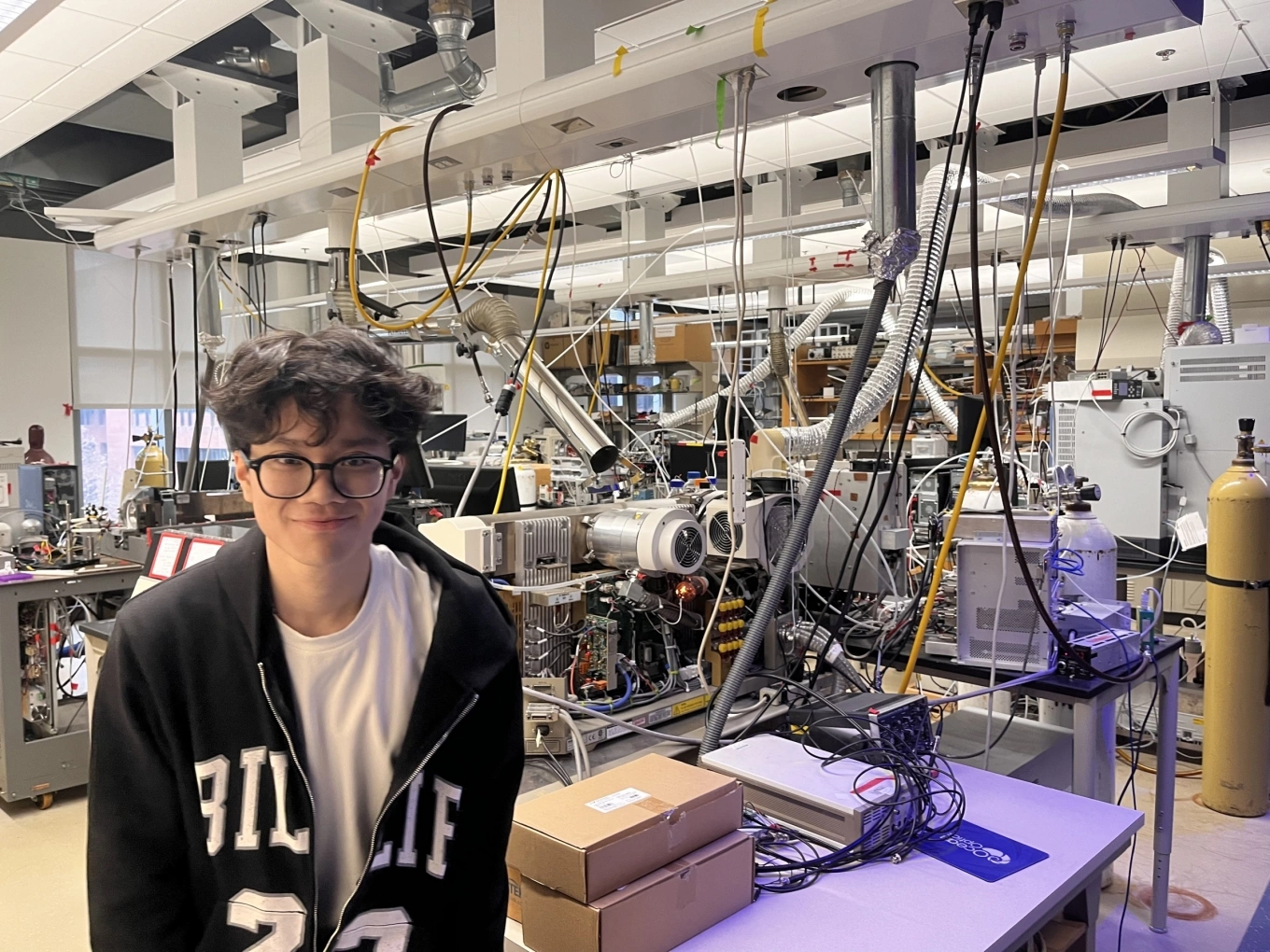 Nam sinh 2k3 đỗ 11 chương trình tiến sĩ với GPA gần tuyệt đối và thực tập tại Stanford - Ảnh 2. Nam sinh 2k3 đỗ 11 chương trình tiến sĩ với GPA gần tuyệt đối và thực tập tại Stanford - Ảnh 2.