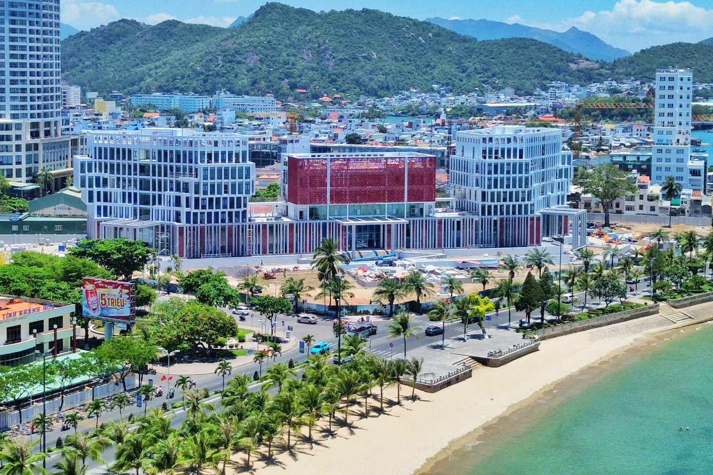 Cán bộ công chức đi làm xa được thuê nhà ở công vụ sau sáp nhập tỉnh , thành - Ảnh 1. Cán bộ công chức đi làm xa được thuê nhà ở công vụ sau sáp nhập tỉnh , thành - Ảnh 1.