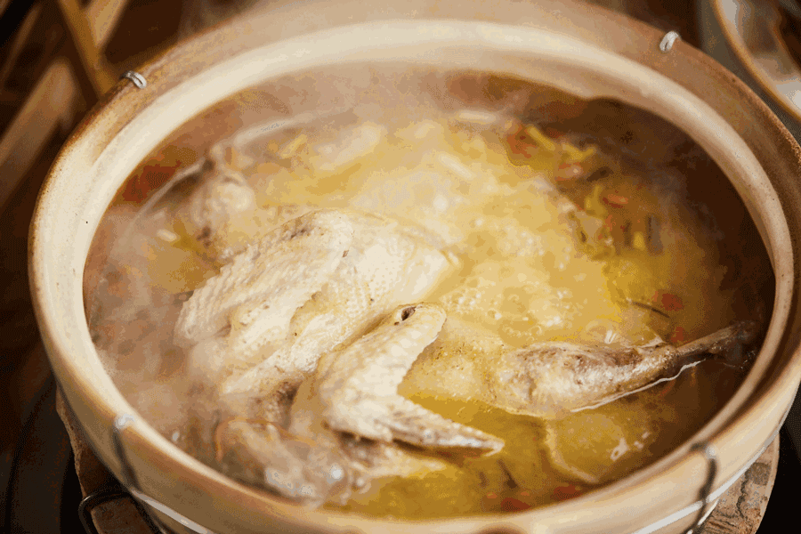 1 thói quen nấu nướng làm tăng nguy cơ mắc ung thư cho cả gia đình, đặc biệt là trẻ em- Ảnh 1.