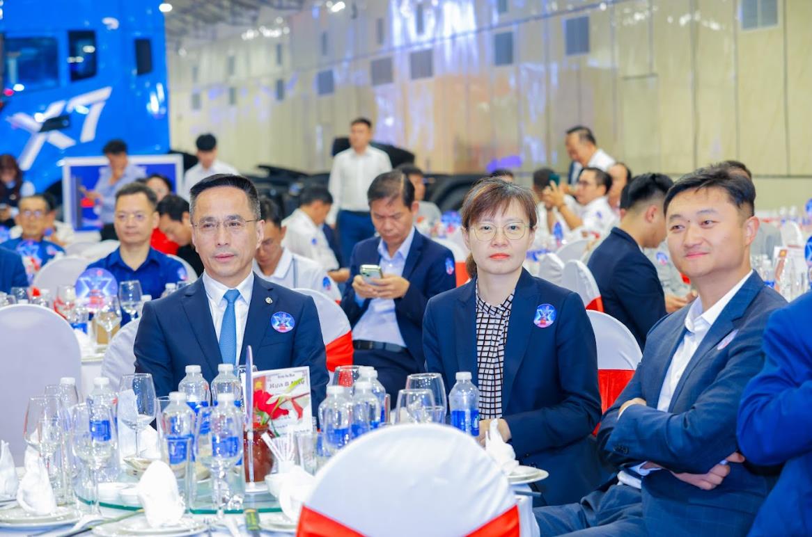 Dongfeng – Yuchai – An Sương kiến tạo hệ sinh thái vận tải tối ưu - Ảnh 1. Dongfeng – Yuchai – An Sương kiến tạo hệ sinh thái vận tải tối ưu - Ảnh 1.