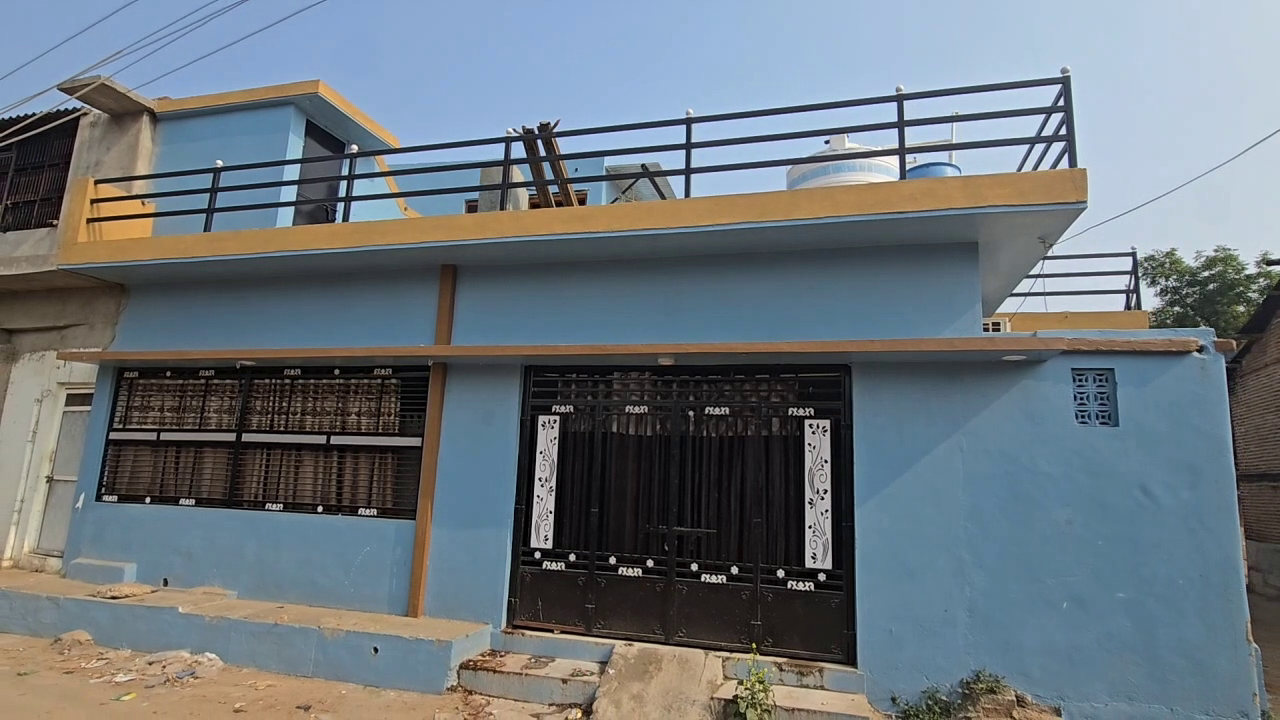 Triệt phá đường dây sản xuất sữa giả tại Ấn Độ: Hơn 200 lít bị thu giữ - Ảnh 3. Triệt phá đường dây sản xuất sữa giả tại Ấn Độ: Hơn 200 lít bị thu giữ - Ảnh 3.