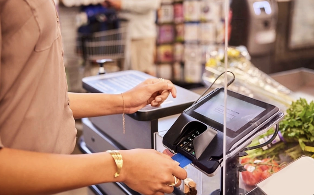 Buôn bán tại cửa hàng quá ế ẩm, nếu chuyển sang bán online có cần phải kê khai thuế như ở cửa hàng không? - Giám đốc Tư vấn thuế trả lời - Ảnh 1.