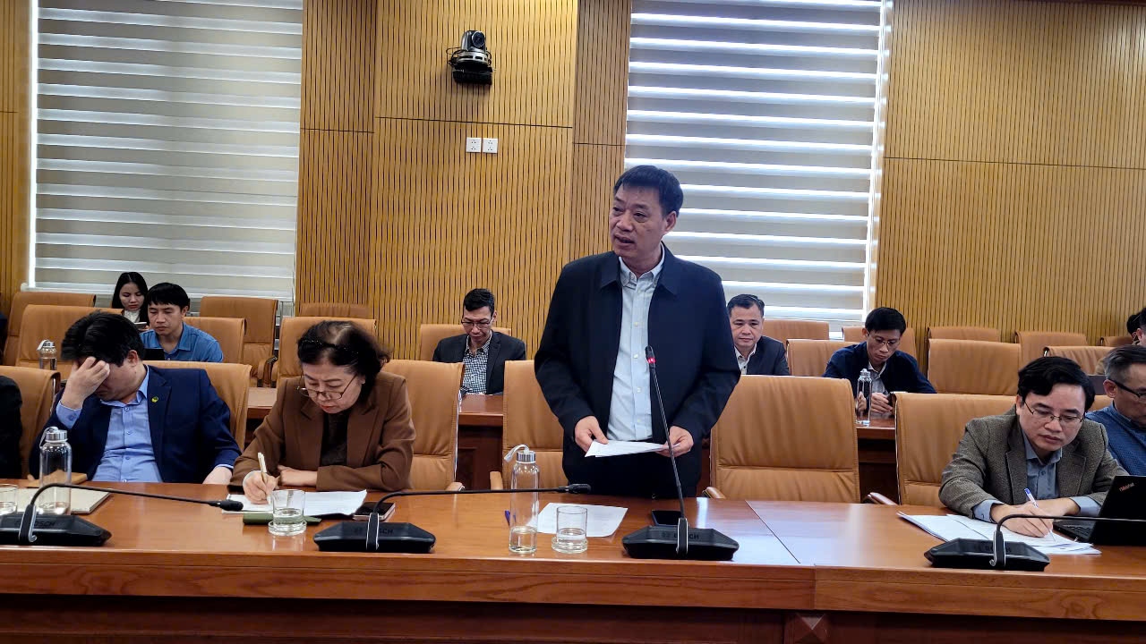 Bão số 16 đang đến , diễn biến phức tạp , hướng vào Nam Trung Bộ - Ảnh 1. Bão số 16 đang đến , diễn biến phức tạp , hướng vào Nam Trung Bộ - Ảnh 1.