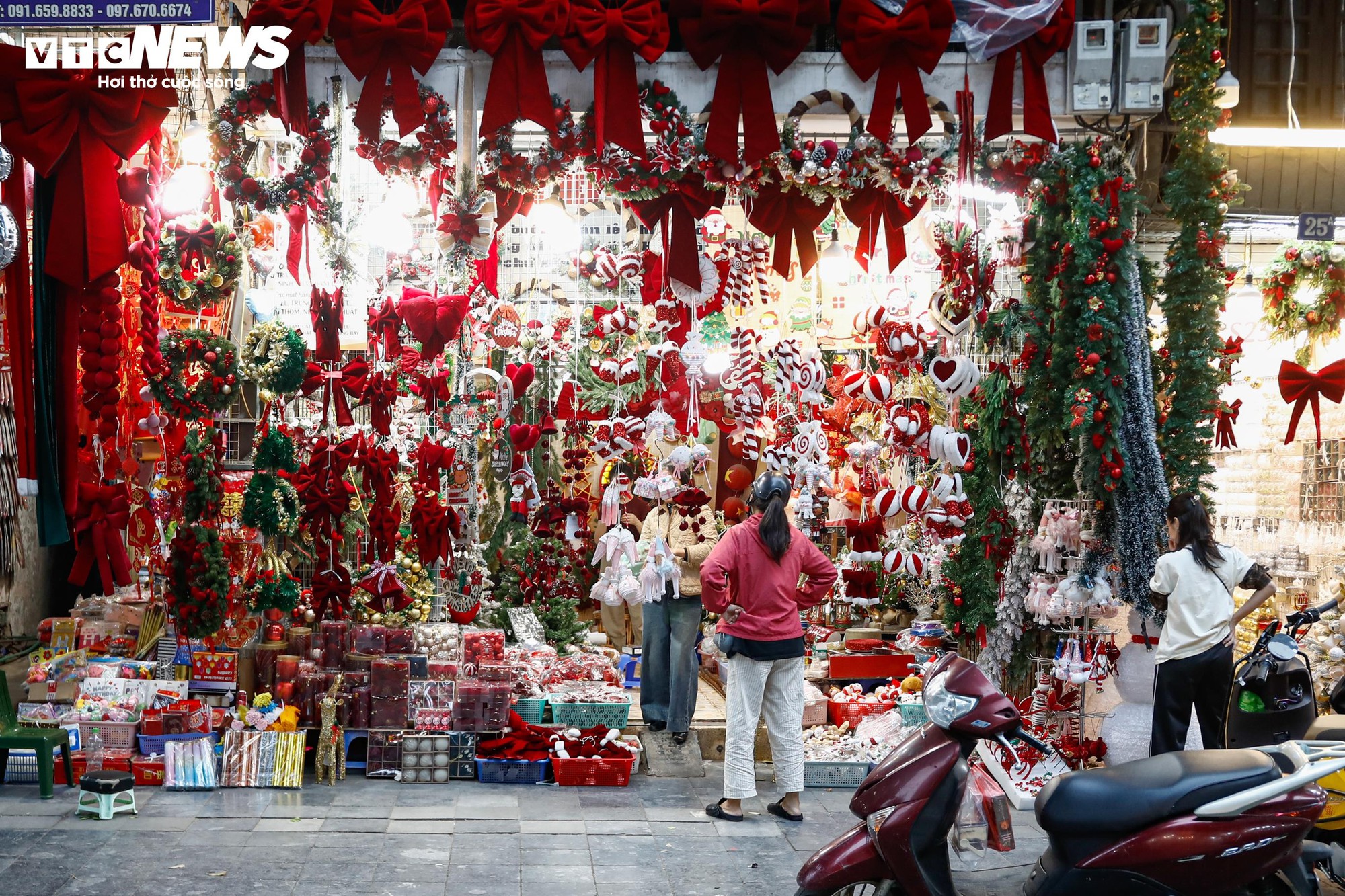 Tuyến phố Phan Đình Phùng ở Hà Nội thông thoáng lạ thường sau khi lập lại trật tự vỉa hè - Ảnh 14. Tuyến phố Phan Đình Phùng ở Hà Nội thông thoáng lạ thường sau khi lập lại trật tự vỉa hè - Ảnh 14.