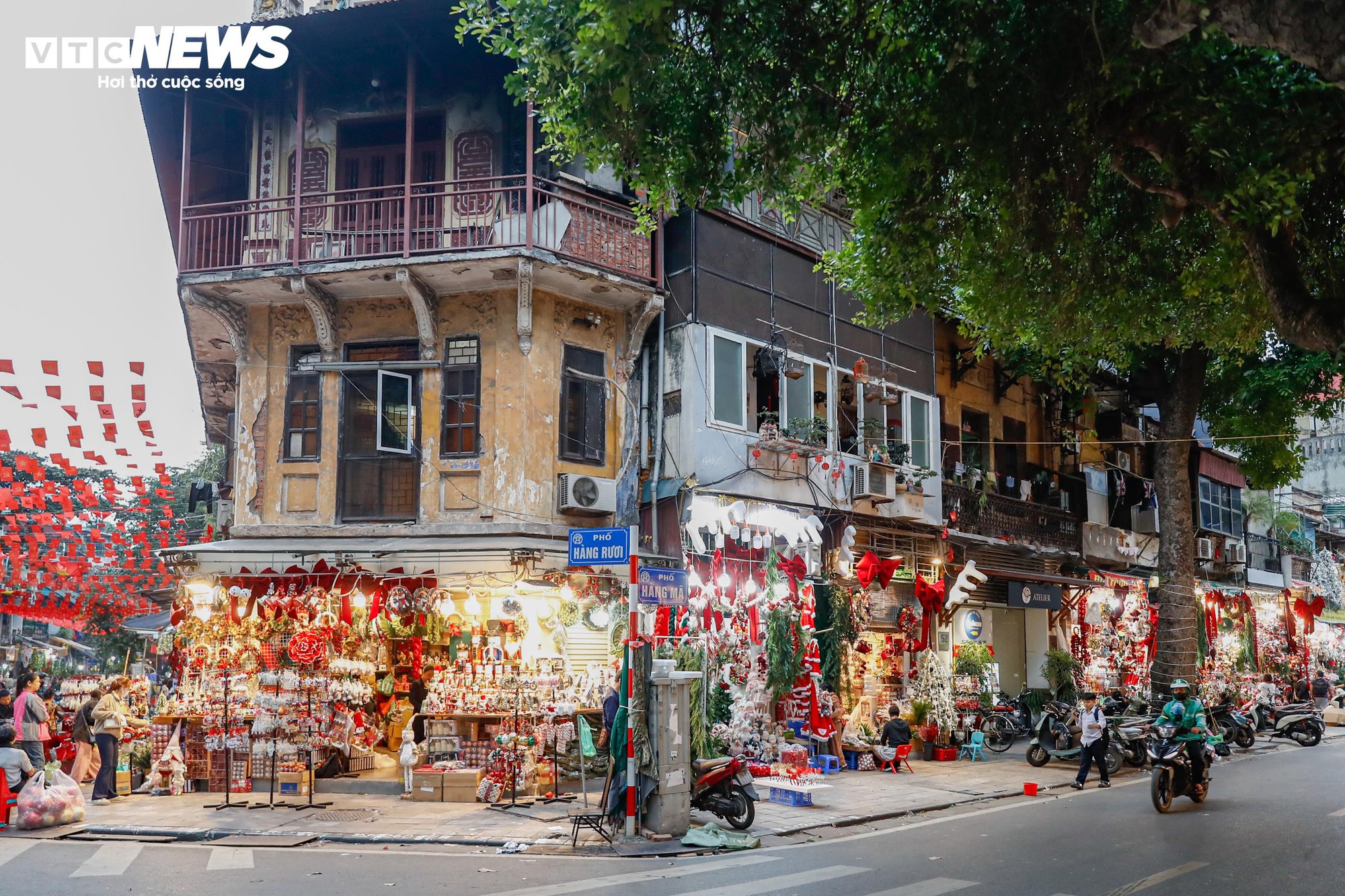 Tuyến phố Phan Đình Phùng ở Hà Nội thông thoáng lạ thường sau khi lập lại trật tự vỉa hè - Ảnh 11. Tuyến phố Phan Đình Phùng ở Hà Nội thông thoáng lạ thường sau khi lập lại trật tự vỉa hè - Ảnh 11.