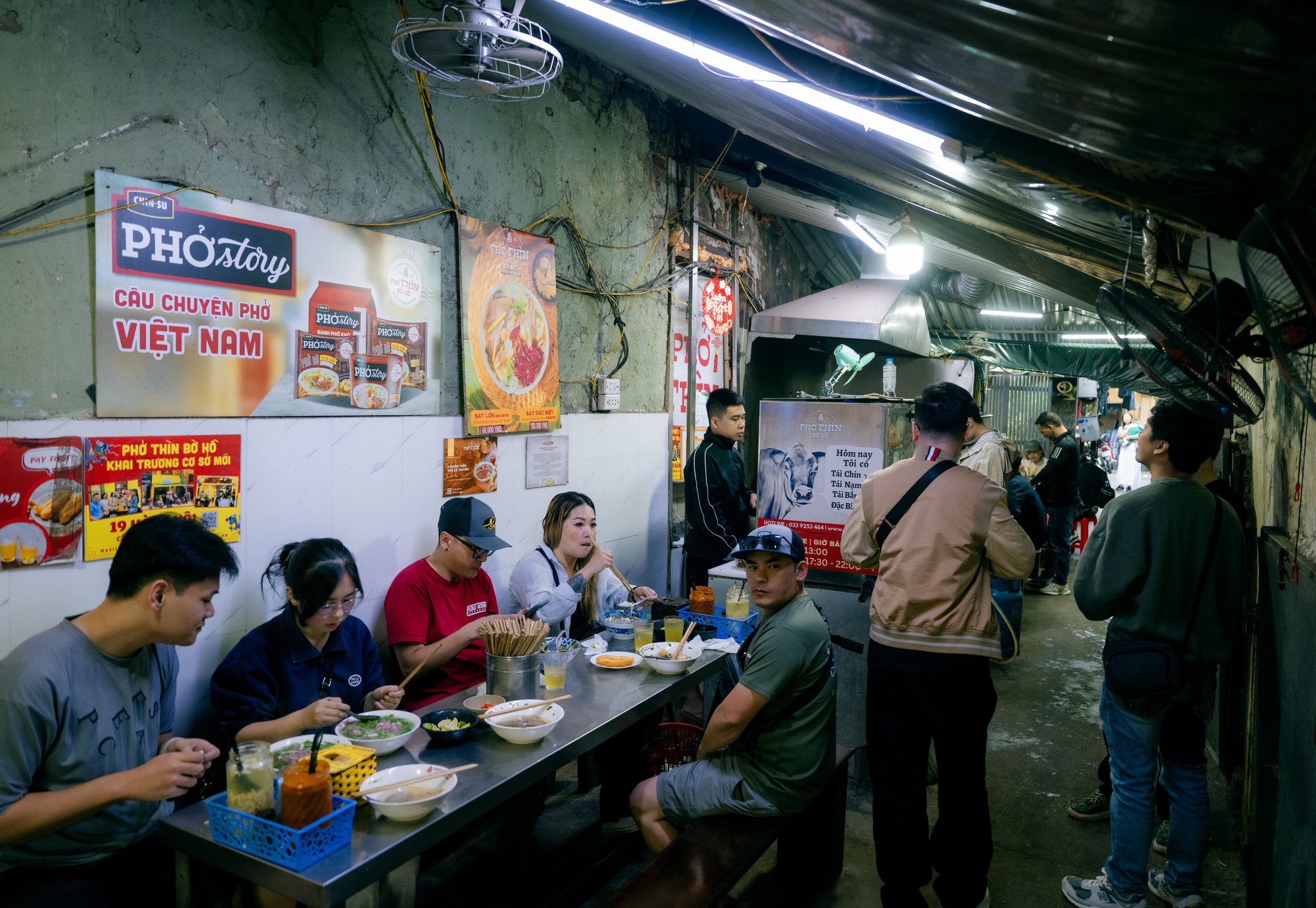 Buộc phải di dời, phở Thìn Bờ Hồ sẽ đi đâu về đâu?- Ảnh 2.