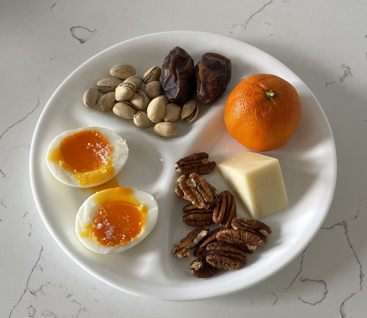 5 Đặc điểm phụ nữ có nội tiết tố ổn định bạn không thể bỏ qua - Ảnh 3.