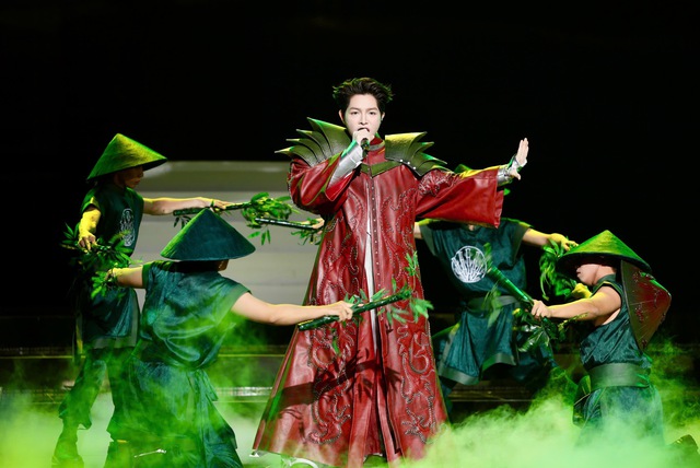 Khung hình ấn tượng tại VinFuture 2025: Tỷ phú Phạm Nhật Vượng và các con trai - Ảnh 8. Khung hình ấn tượng tại VinFuture 2025: Tỷ phú Phạm Nhật Vượng và các con trai - Ảnh 8.