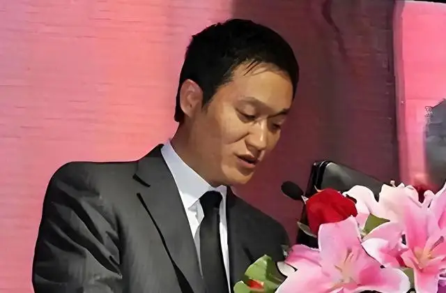 Chủ tập đoàn nghìn tỷ trắng tay vì nghe lời vợ- Ảnh 5. Chủ tập đoàn nghìn tỷ trắng tay vì nghe lời vợ- Ảnh 5.