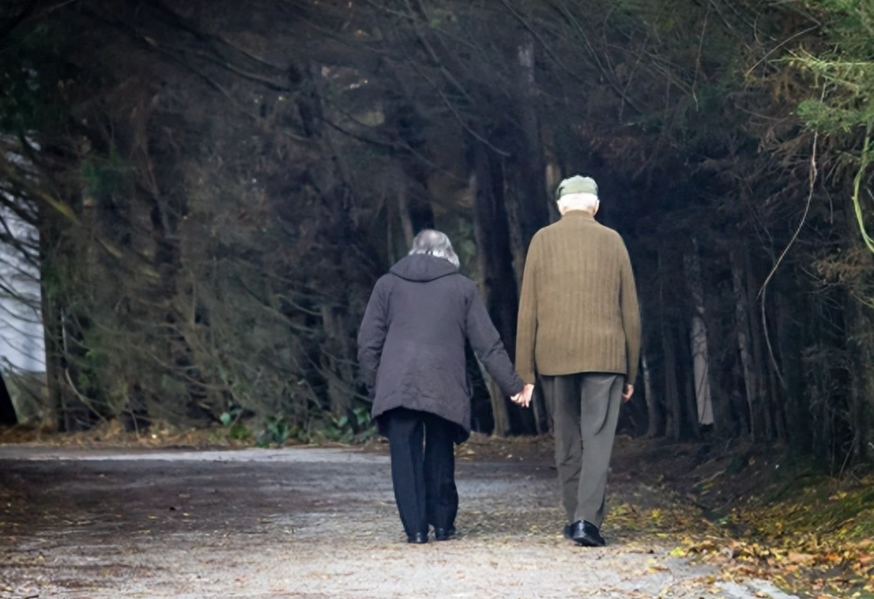 Sự cô đơn của cha mẹ khi con cái rời xa: Câu chuyện ở viện dưỡng lão Thượng Hải - Ảnh 1. Sự cô đơn của cha mẹ khi con cái rời xa: Câu chuyện ở viện dưỡng lão Thượng Hải - Ảnh 1.