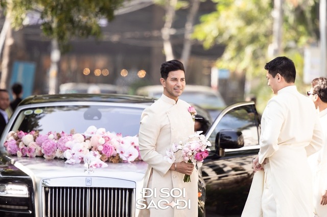 Dàn xe đón dâu hoành tráng trong lễ cưới của Tiên Nguyễn và Justin Cohen - Ảnh 2. Dàn xe đón dâu hoành tráng trong lễ cưới của Tiên Nguyễn và Justin Cohen - Ảnh 2.