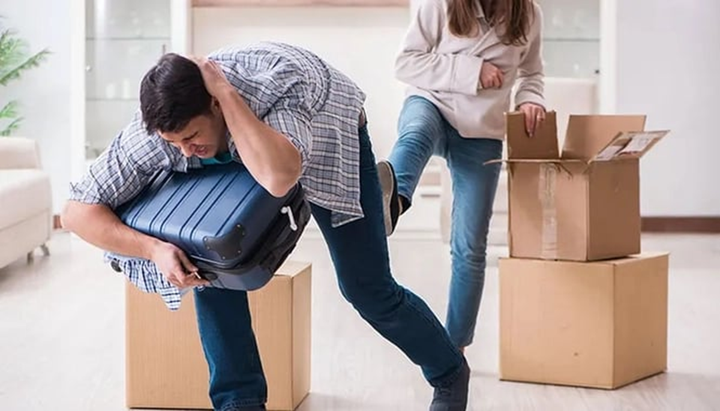 Vợ đuổi chồng ra khỏi nhà sẽ bị phạt theo Nghị định 282 / 2025 , cần biết điều gì? - Ảnh 1. Vợ đuổi chồng ra khỏi nhà sẽ bị phạt theo Nghị định 282 / 2025 , cần biết điều gì? - Ảnh 1.