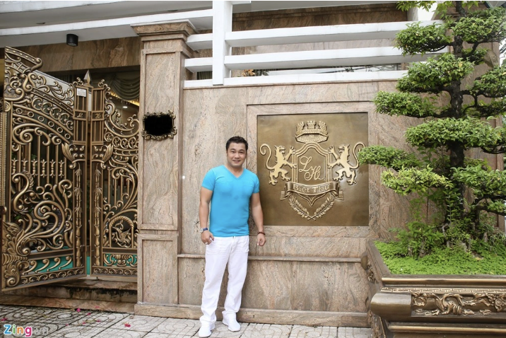 Lý Hùng - Ngôi sao điện ảnh sống xa hoa với biệt thự 700m2 và cát xê 10 tỷ - Ảnh 4. Lý Hùng - Ngôi sao điện ảnh sống xa hoa với biệt thự 700m2 và cát xê 10 tỷ - Ảnh 4.