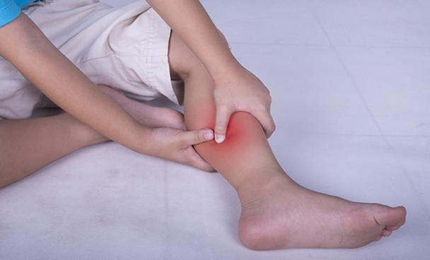 5 Dấu hiệu sức khỏe ở bàn chân bạn không nên bỏ qua ngay hôm nay - Ảnh 2. 5 Dấu hiệu sức khỏe ở bàn chân bạn không nên bỏ qua ngay hôm nay - Ảnh 2.