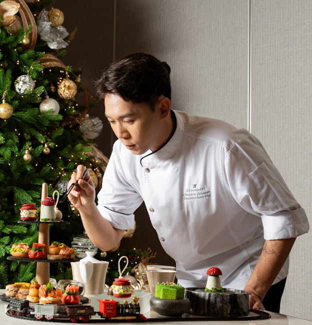 Khách sạn mùa lễ hội tại Sài Gòn và Hà Nội: Trải nghiệm Giáng sinh xa hoa không thể bỏ lỡ - Ảnh 5. Khách sạn mùa lễ hội tại Sài Gòn và Hà Nội: Trải nghiệm Giáng sinh xa hoa không thể bỏ lỡ - Ảnh 5.