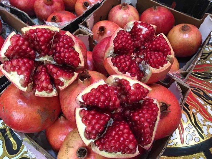 Lựu chống lão hóa vào mùa vàng giá rẻ , tốt cho sức khỏe và sắc đẹp - Ảnh 2. Lựu chống lão hóa vào mùa vàng giá rẻ , tốt cho sức khỏe và sắc đẹp - Ảnh 2.