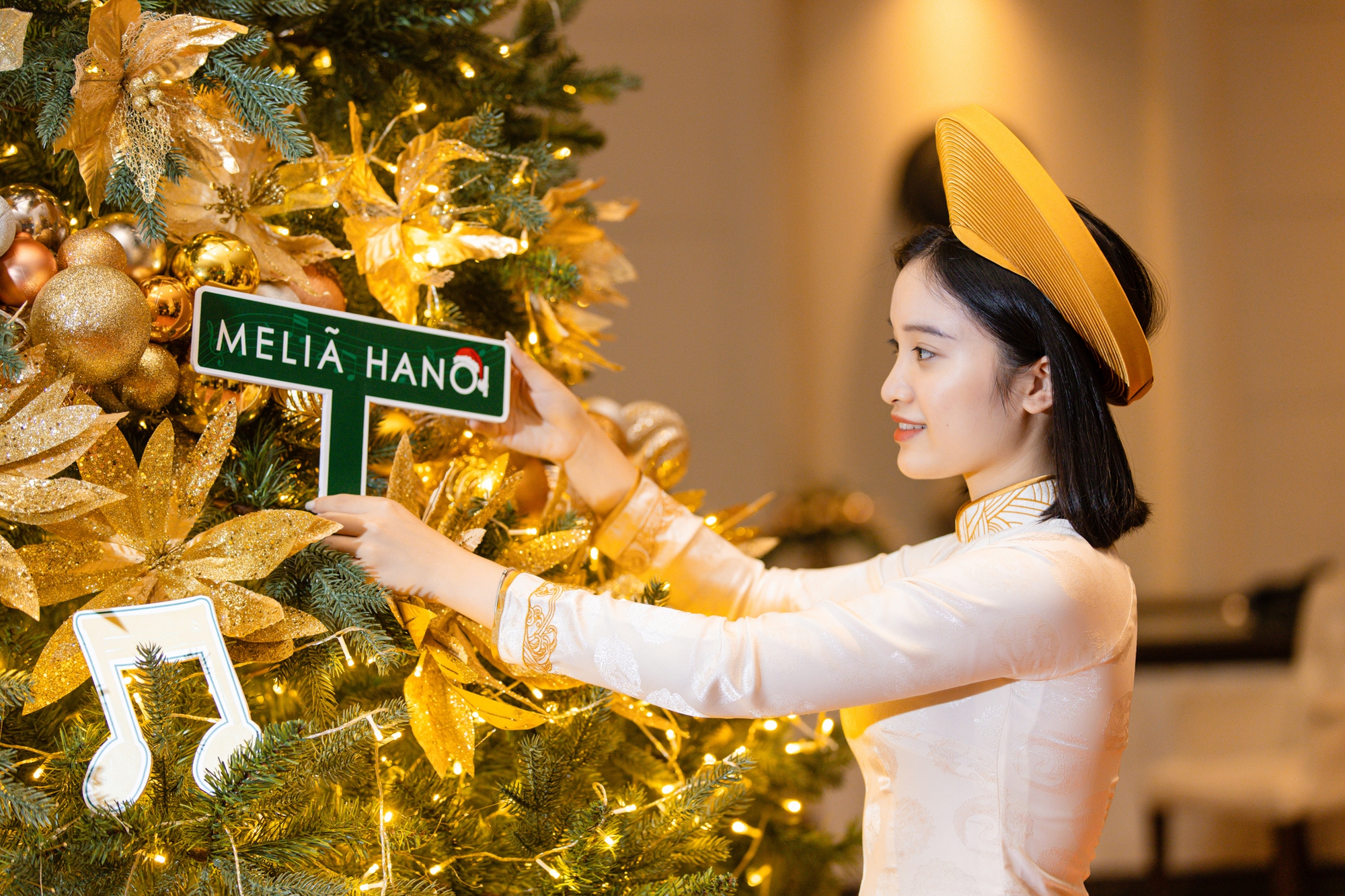 Khách sạn mùa lễ hội tại Sài Gòn và Hà Nội: Trải nghiệm Giáng sinh xa hoa không thể bỏ lỡ - Ảnh 6. Khách sạn mùa lễ hội tại Sài Gòn và Hà Nội: Trải nghiệm Giáng sinh xa hoa không thể bỏ lỡ - Ảnh 6.