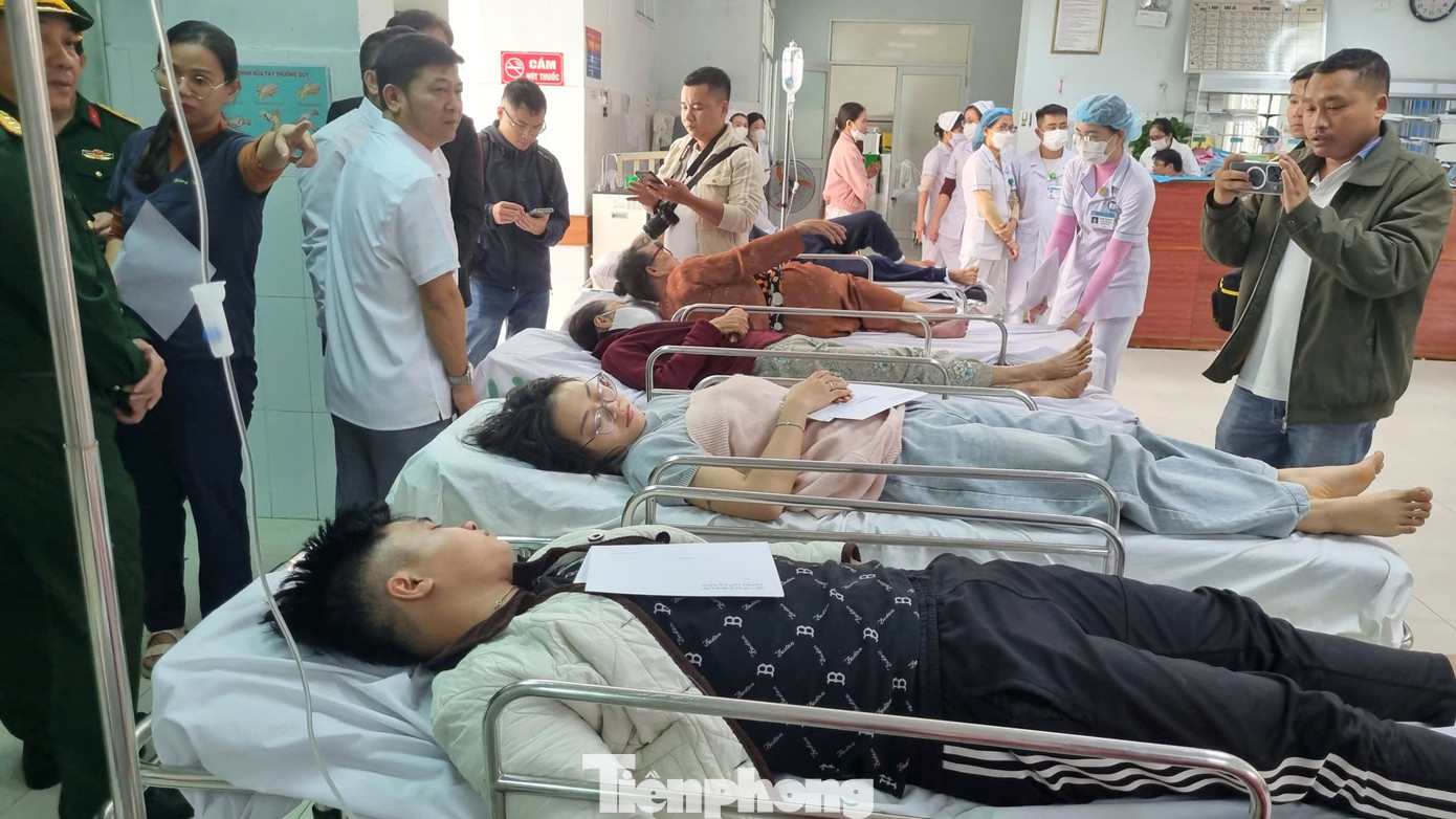 Cô dâu chú rể gặp nạn trên cao tốc Đà Nẵng - Quảng Ngãi sau đám cưới đầy bi thương - Ảnh 2. Cô dâu chú rể gặp nạn trên cao tốc Đà Nẵng - Quảng Ngãi sau đám cưới đầy bi thương - Ảnh 2.