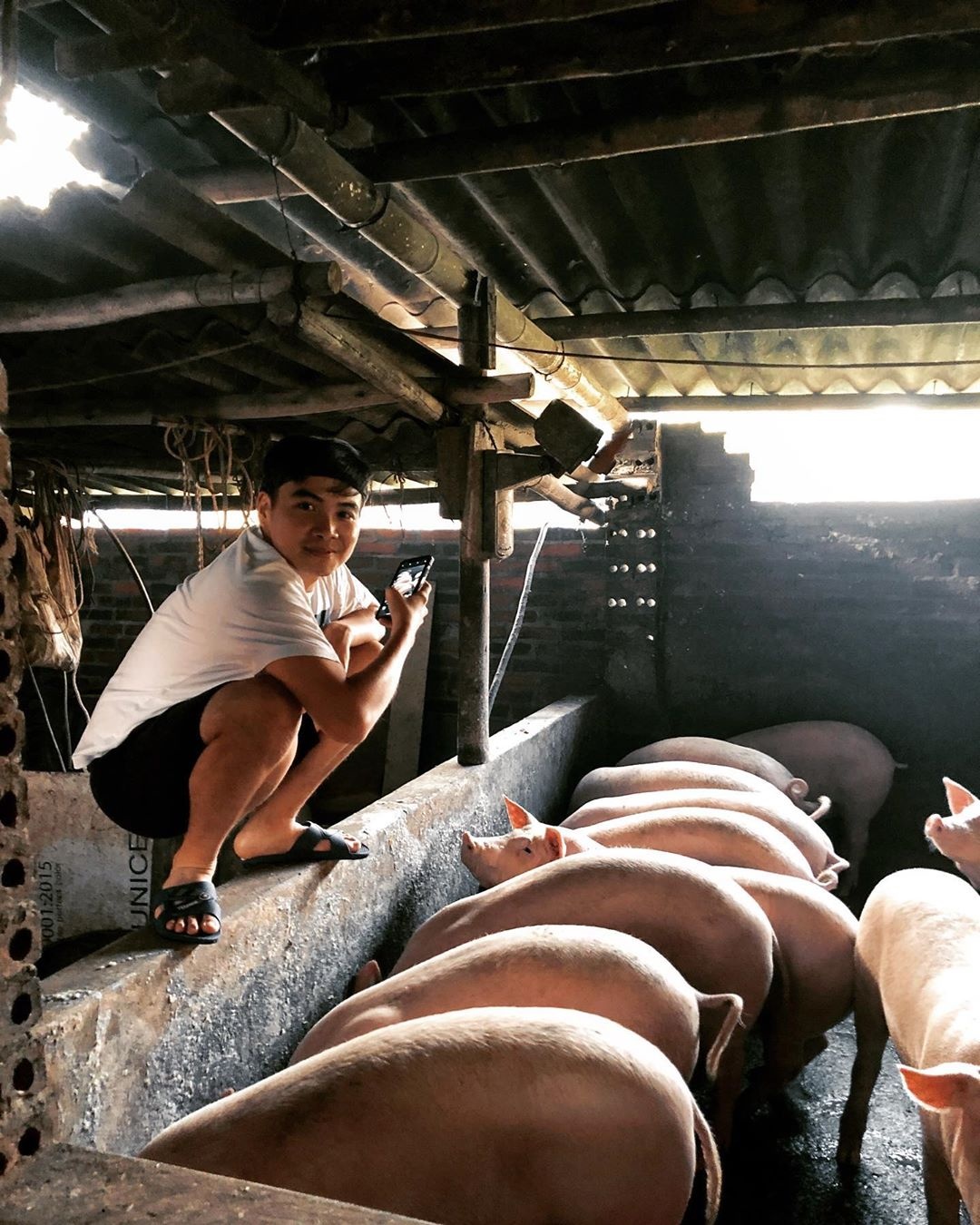 Chân dung chồng sắp cưới điển trai của Hoa hậu H'Hen Niê- Ảnh 5. Chân dung chồng sắp cưới điển trai của Hoa hậu H'Hen Niê- Ảnh 5.