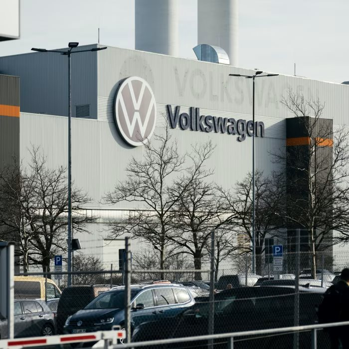 Xe điện nhấn chìm đế chế Volkswagen- Ảnh 2.