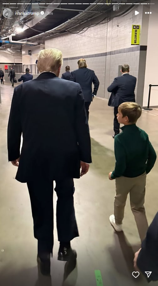 Con trai “nữ thần Nhà Trắng” Ivanka Trump gây sốt: "Tiểu hoàng tử" lộ diện với ngoại hình siêu dễ thương, nhưng khoảnh khắc bên ông ngoại mới là tâm điểm- Ảnh 4. Con trai “nữ thần Nhà Trắng” Ivanka Trump gây sốt: "Tiểu hoàng tử" lộ diện với ngoại hình siêu dễ thương, nhưng khoảnh khắc bên ông ngoại mới là tâm điểm- Ảnh 4.