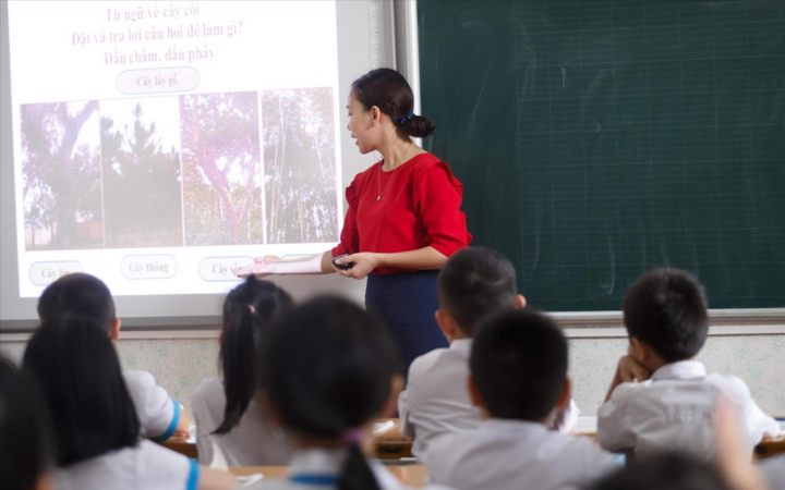 'Dừng dạy thêm tôi tiết kiệm tiền triệu mỗi tháng, không sợ con bị trù dập'- Ảnh 1.