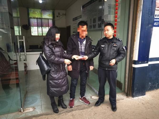 Cô gái báo cảnh sát nhận được 1,7 tỷ đồng tiền chuyển khoản nhầm nhưng người gửi khẳng định không nhầm, bí mật động trời bị phanh phui- Ảnh 1.