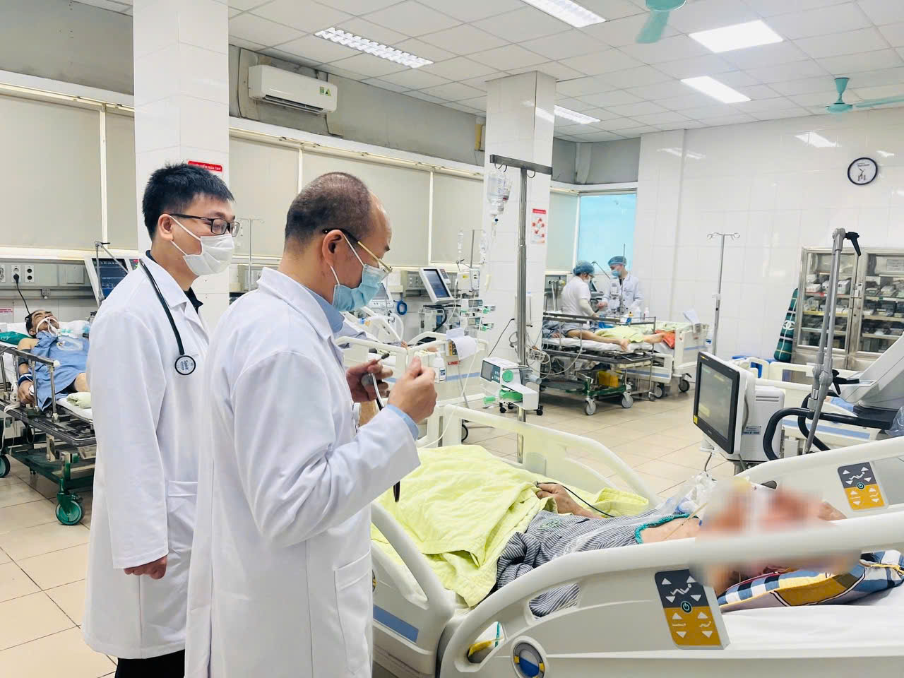 Hà Nội: Nhiều người mắc cúm A diễn biến nặng, đa số đều có 1 đặc điểm- Ảnh 1.