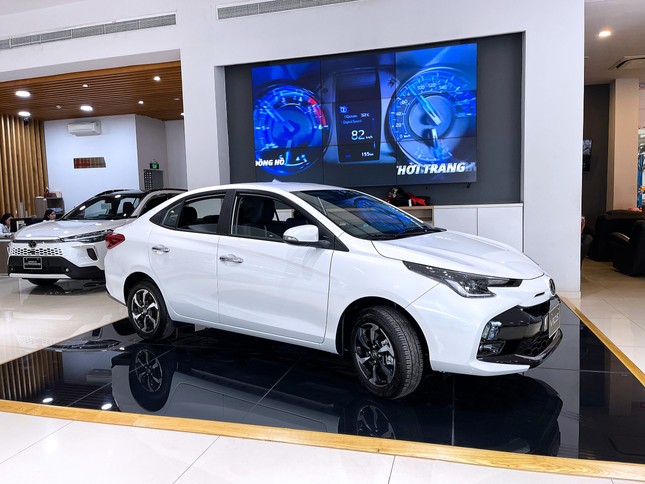 Doanh số ô tô tại Việt Nam giảm mạnh trong tháng Tết- Ảnh 1. Doanh số ô tô tại Việt Nam giảm mạnh trong tháng Tết- Ảnh 1.