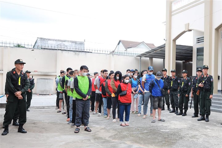 Chiêu thức '7 ngày xây dựng lòng tin' tiếp cận phụ nữ độc thân của tổ chức lừa đảo xuyên quốc gia- Ảnh 4.