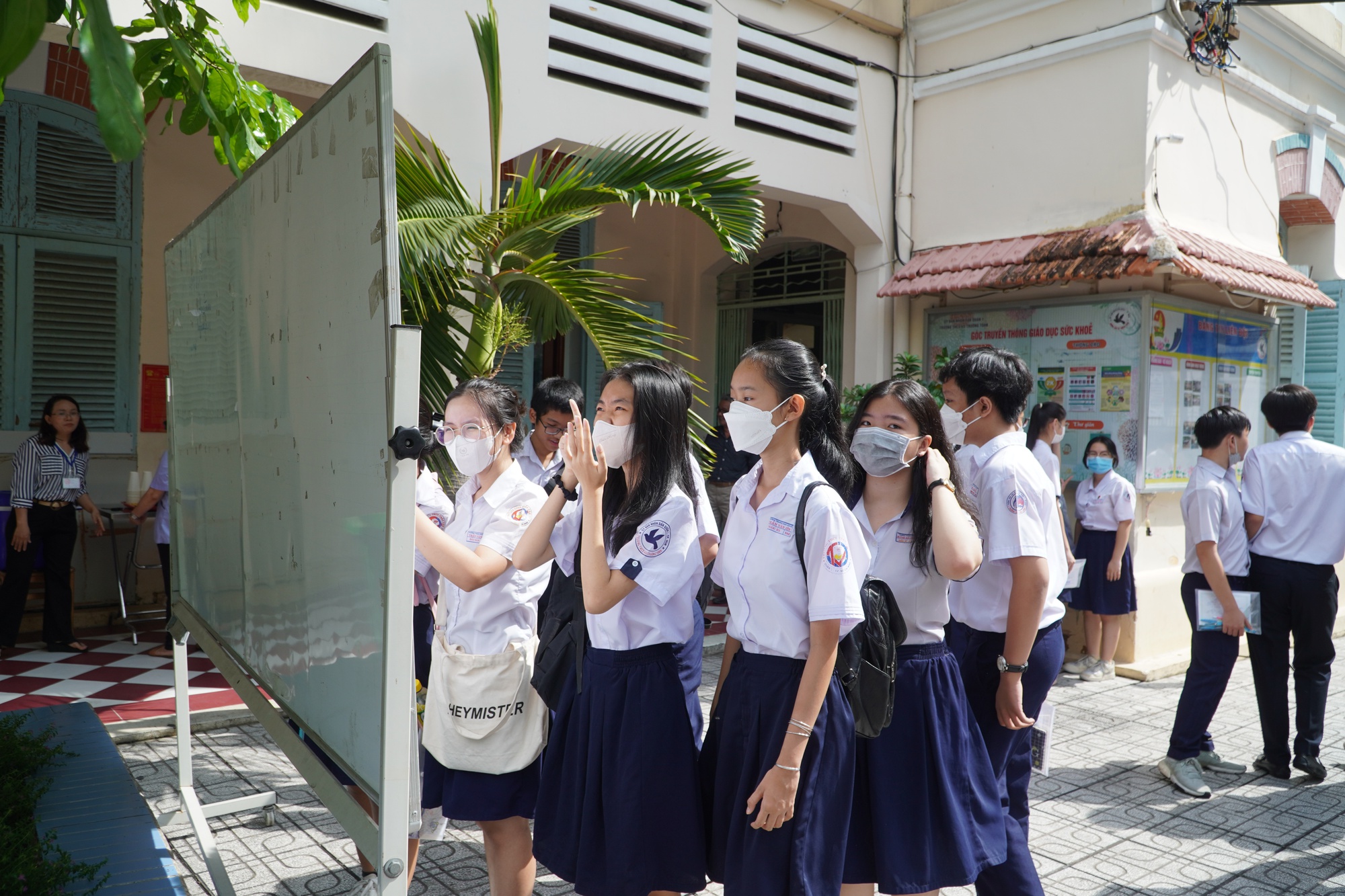 Nóng: Chính thức ban hành hướng dẫn dạy thêm, học thêm tại TP HCM- Ảnh 1. Nóng: Chính thức ban hành hướng dẫn dạy thêm, học thêm tại TP HCM- Ảnh 1.