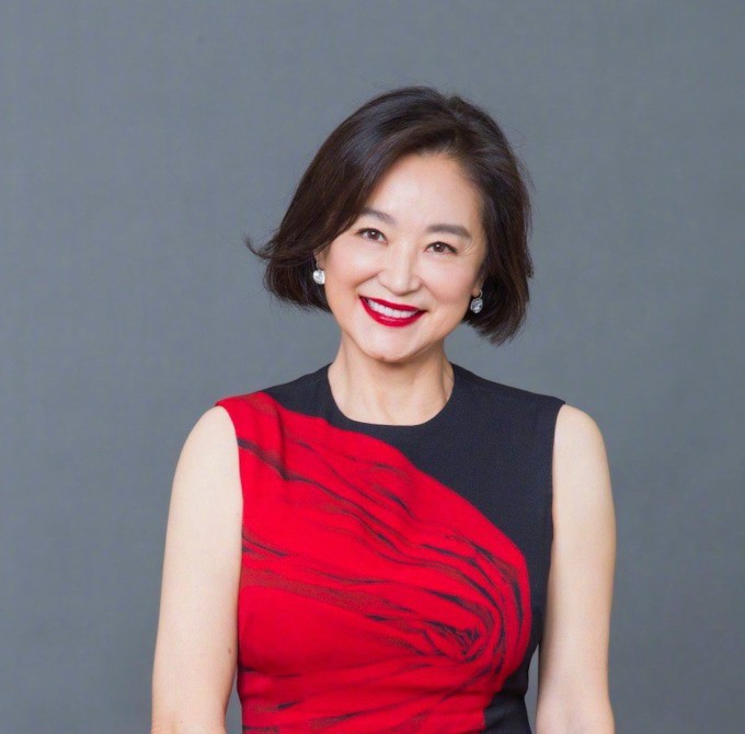 "Mỹ nhân Hồng Kông" 70 tuổi vẫn giữ da dẻ căng bóng, vóc dáng trẻ trung: Bí quyết là tránh ăn nhiều 3 món màu trắng- Ảnh 3.