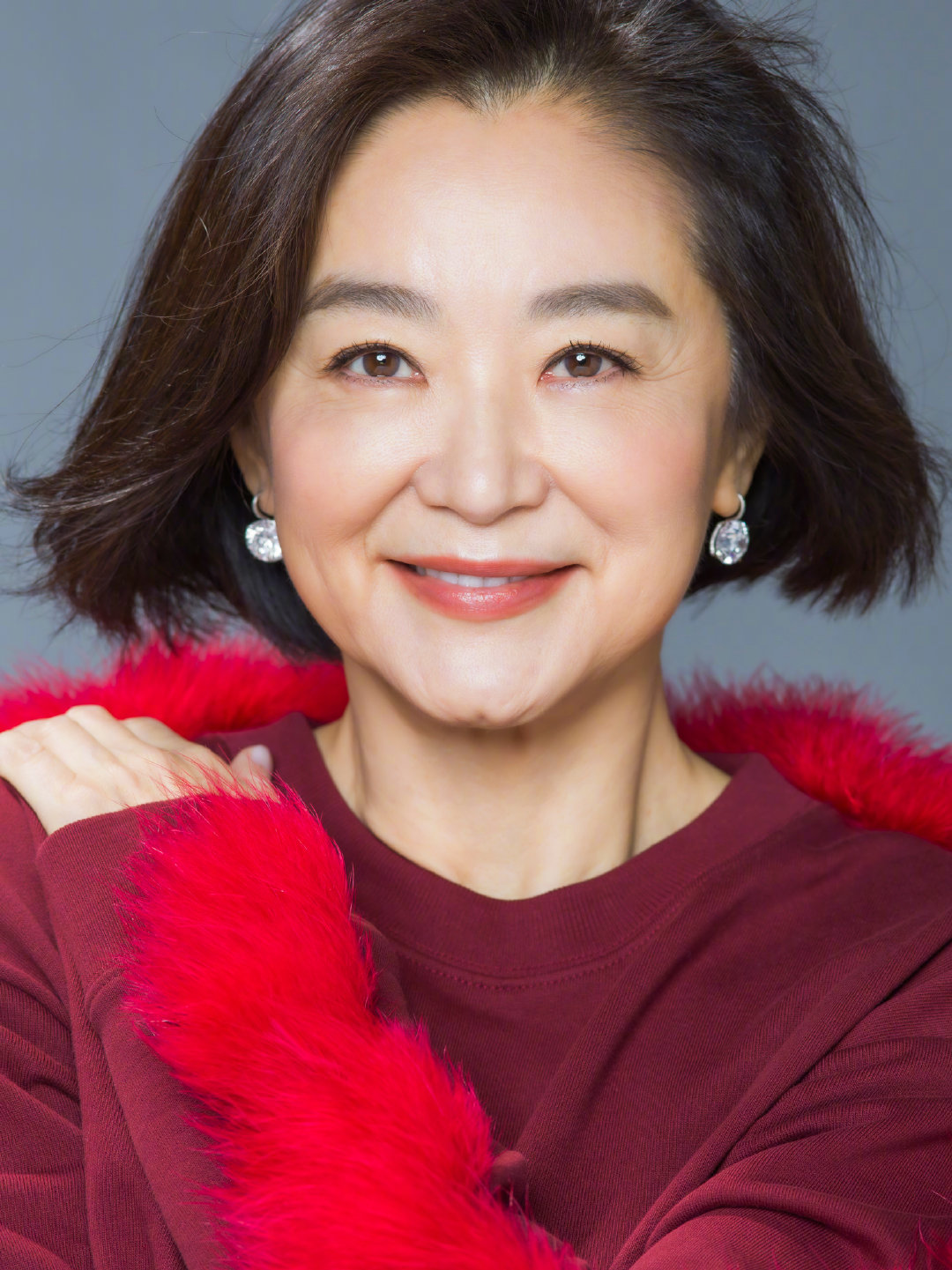 "Mỹ nhân Hồng Kông" 70 tuổi vẫn giữ da dẻ căng bóng, vóc dáng trẻ trung: Bí quyết là tránh ăn nhiều 3 món màu trắng- Ảnh 5.