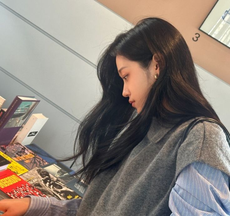 Xin bố tiền đi thực tế cùng trường, con gái nhận câu trả lời sốc của dì kế: Đau lòng nhất cũng chỉ đến thế!- Ảnh 1. Xin bố tiền đi thực tế cùng trường, con gái nhận câu trả lời sốc của dì kế: Đau lòng nhất cũng chỉ đến thế!- Ảnh 1.