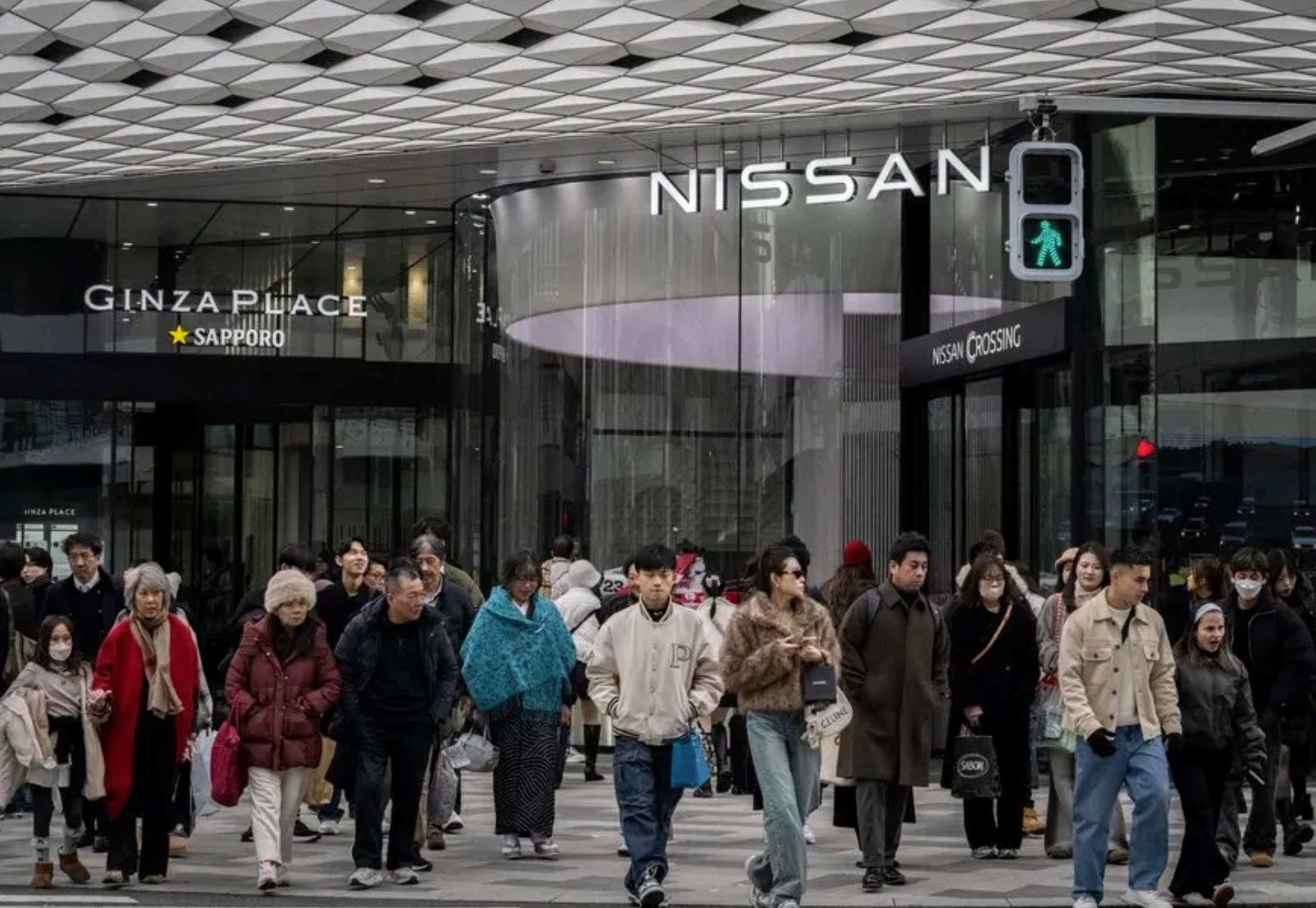 Cơn đau đầu của Nhật Bản: Dân than trời vì lịch sử hàng chục năm thay đổi, đồng tiền yếu không còn là chân ái vì lạm phát- Ảnh 1.