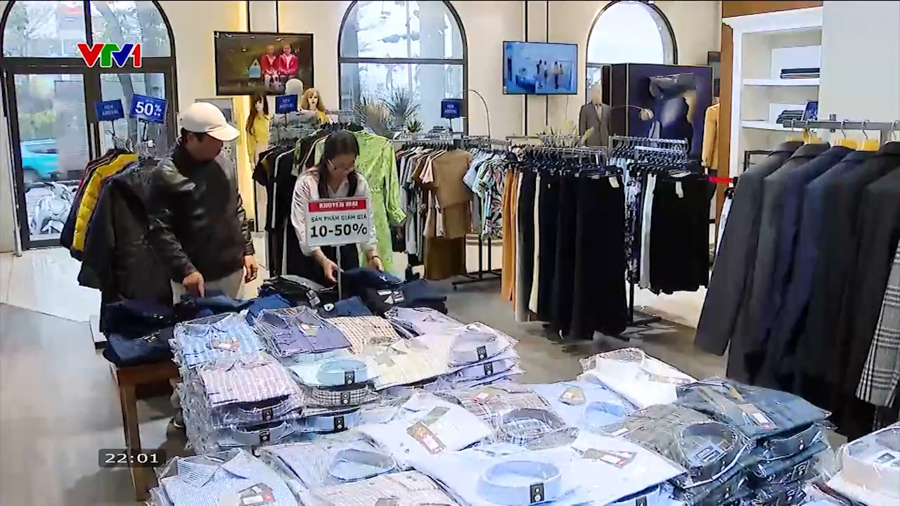 Thu 6,1 tỷ đồng thuế trong ngày đầu áp VAT với hàng nhập khẩu giá trị nhỏ- Ảnh 1. Thu 6,1 tỷ đồng thuế trong ngày đầu áp VAT với hàng nhập khẩu giá trị nhỏ- Ảnh 1.