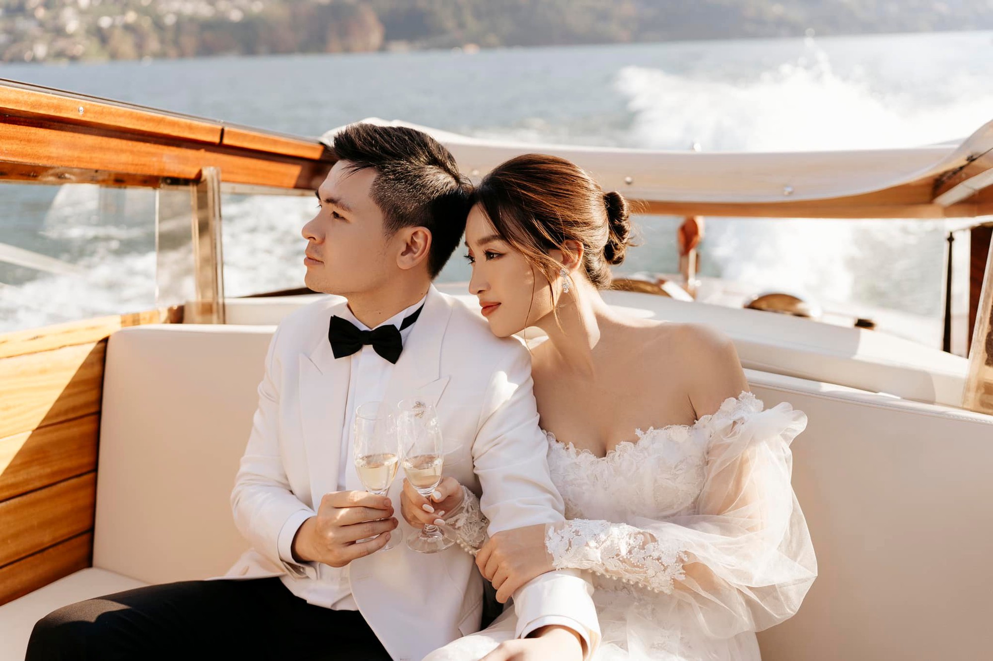 Midu - Đỗ Mỹ Linh: 2 nàng dâu hào môn cứ xuất hiện là gây sốt, cuộc sống hôn nhân có điều khác biệt- Ảnh 3. Midu - Đỗ Mỹ Linh: 2 nàng dâu hào môn cứ xuất hiện là gây sốt, cuộc sống hôn nhân có điều khác biệt- Ảnh 3.