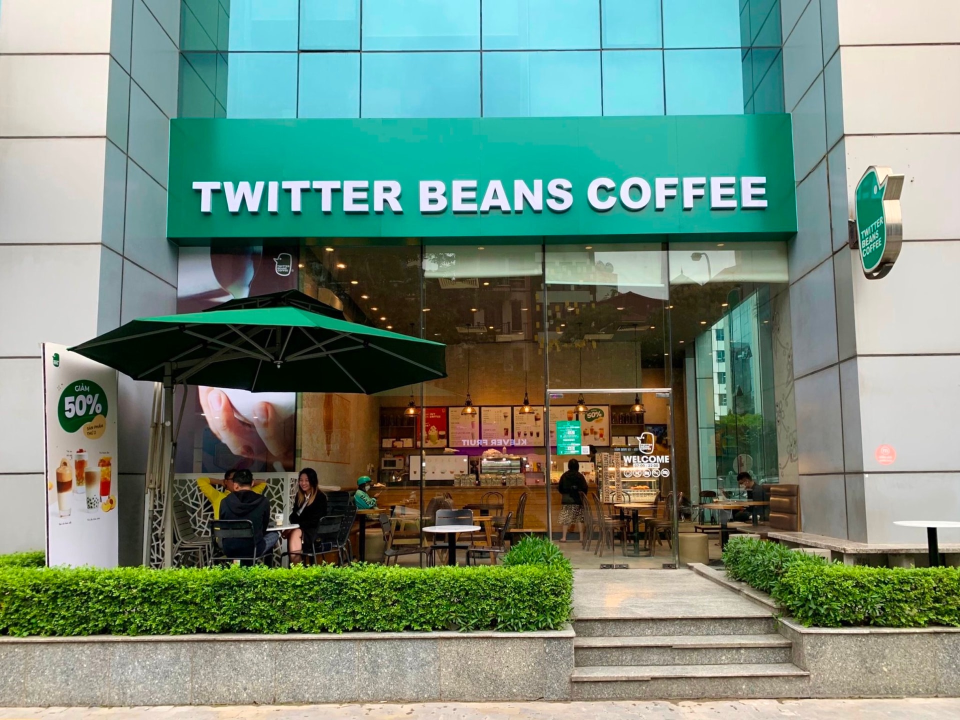 CEO Twitter Beans Coffee đúc kết sau 13 năm vượt chông gai: "Quản trị 1 cửa hàng cà phê khác 3 cửa hàng, mở đến 5 chi nhánh lại càng khác"- Ảnh 2. CEO Twitter Beans Coffee đúc kết sau 13 năm vượt chông gai: "Quản trị 1 cửa hàng cà phê khác 3 cửa hàng, mở đến 5 chi nhánh lại càng khác"- Ảnh 2.