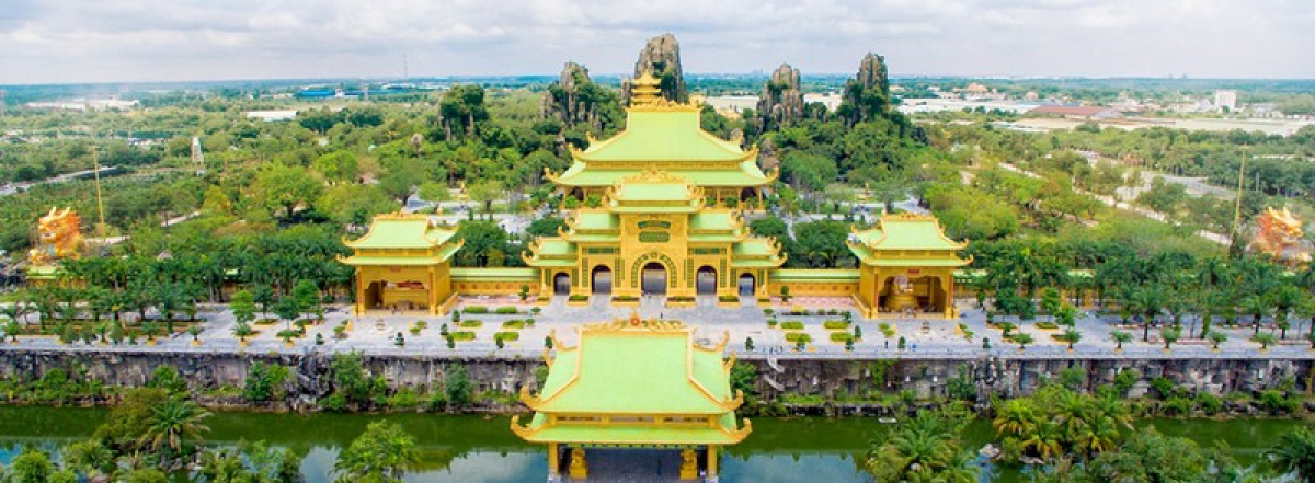 Cứ mở cửa miễn phí là dân ùn ùn kéo đến, KDL Đại Nam của vợ chồng bà Nguyễn Phương Hằng có gì?- Ảnh 3. Cứ mở cửa miễn phí là dân ùn ùn kéo đến, KDL Đại Nam của vợ chồng bà Nguyễn Phương Hằng có gì?- Ảnh 3.