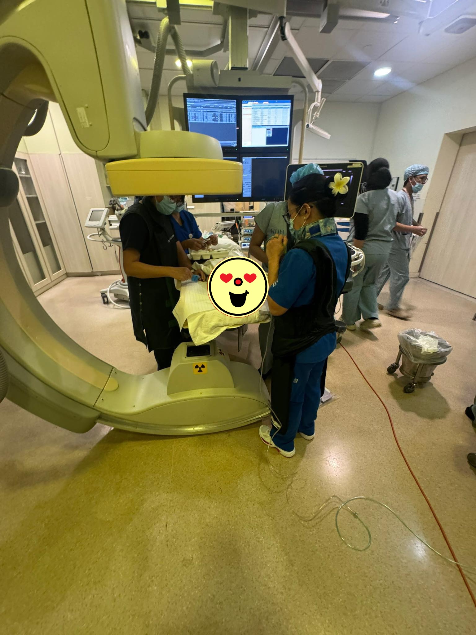 Vụ Phạm Thoại rút hơn 16 tỉ đồng tiền từ thiện: Người ủng hộ có quyền yêu cầu công an vào cuộc- Ảnh 2. Vụ Phạm Thoại rút hơn 16 tỉ đồng tiền từ thiện: Người ủng hộ có quyền yêu cầu công an vào cuộc- Ảnh 2.