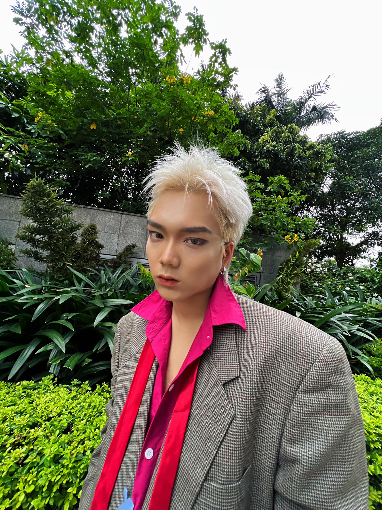 Hot tiktoker Phạm Thoại đang vướng lùm xùm “sao kê 16,7 tỷ đồng tiền từ thiện cho bé Bắp” là ai?- Ảnh 1.